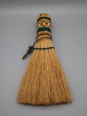 Handmade Shaker-style Broomcorn Straw Whisk Handheld Broom Woven Handle